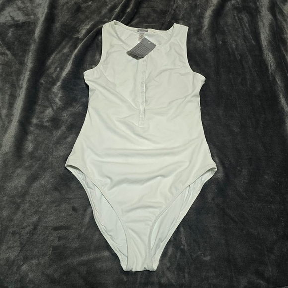 Andie Swim The Malibu One Piece in White M NWT - Picture 7 of 12